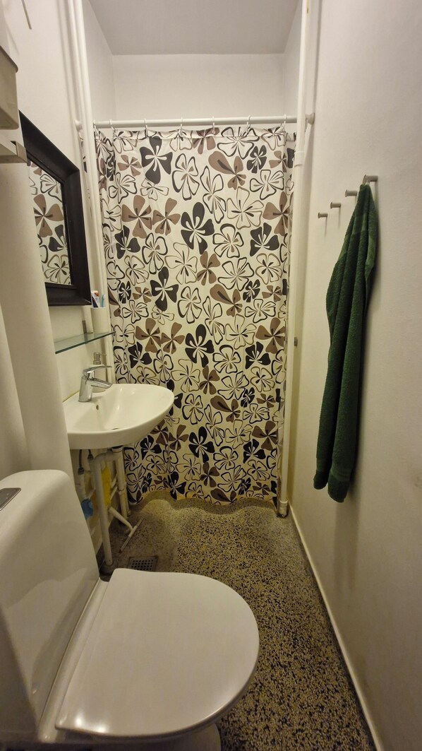 Towels, soap, toilet paper