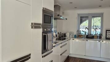 Fridge, microwave, oven, dishwasher