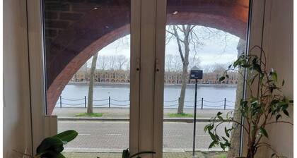 Spacious 4-bedroom townhome in serene London with AC in two rooms