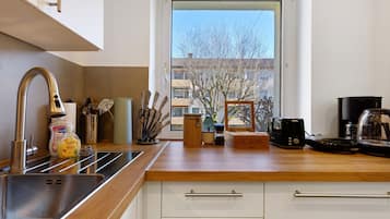 Kühlschrank, Ofen, Herdplatte, Geschirrspüler