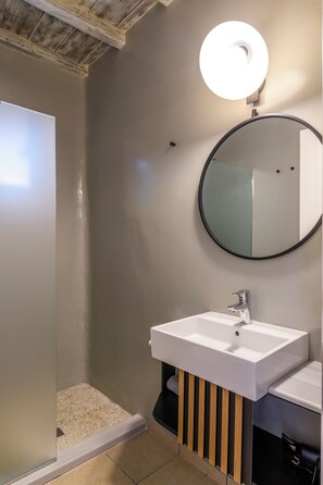 Villa | Bathroom - Aurora Mykonos Villas 1 (Mykonos)