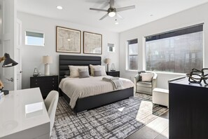 3 bedrooms, iron/ironing board, free WiFi, bed sheets - Central Austin Rooftop Home w/ Balcony Near UT & Downtown | Concordia Retreat (Austin)