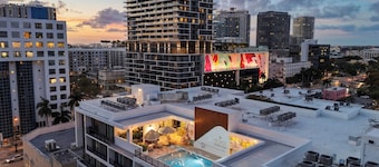 2 Bedroom Suite w/ Balcony, Rooftop Pool | Boutique Hotel in Edgewater | Sense28