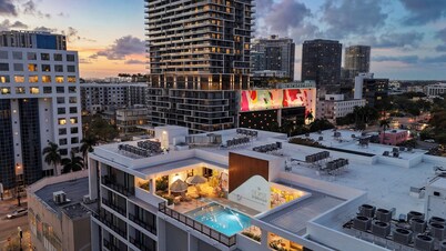 2 Bedroom Suite w/ Balcony, Rooftop Pool | Boutique Hotel in Edgewater | Sense28