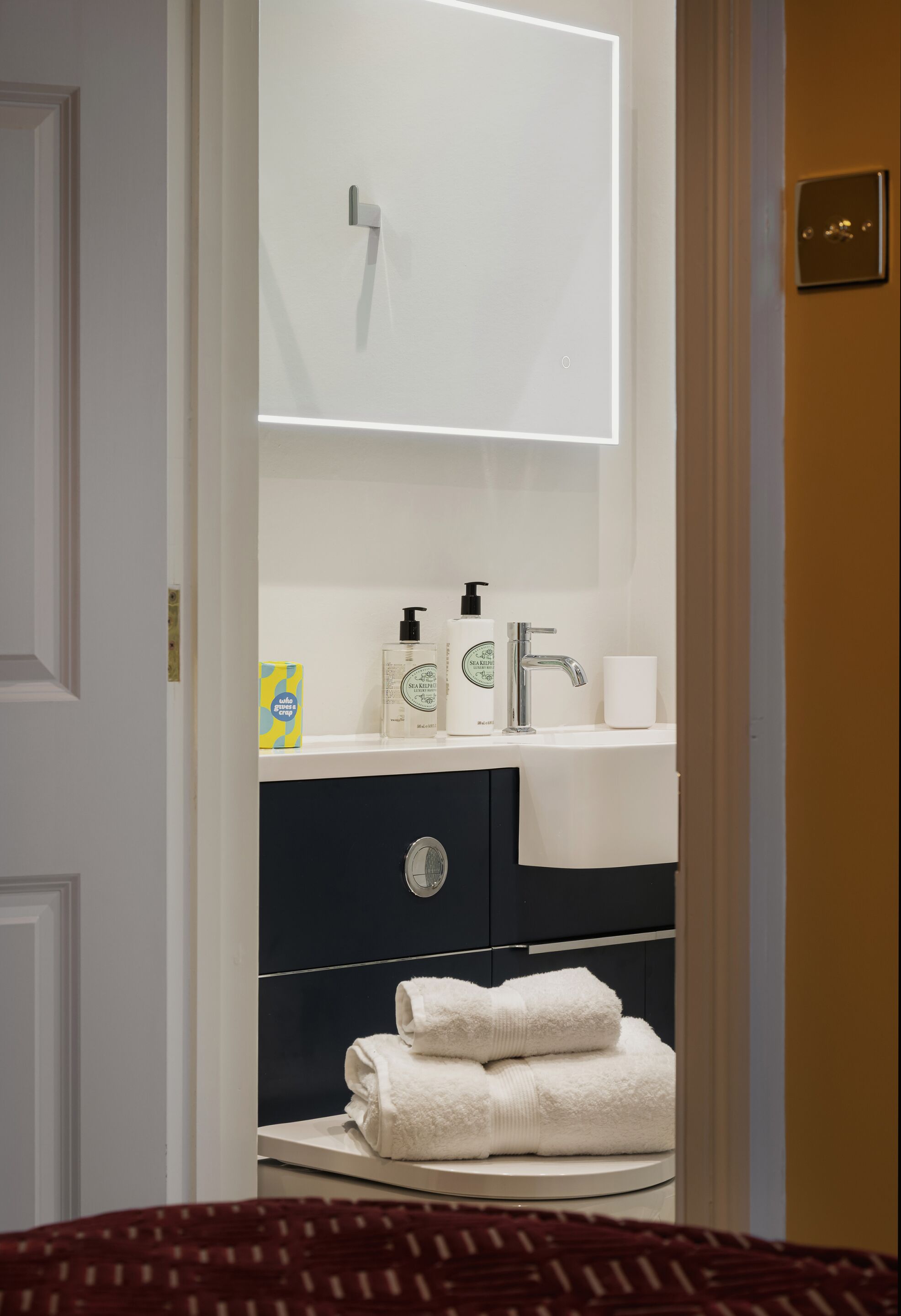 デラックス ダブルルーム | バスルーム | シャワー、ヘアドライヤー、タオル、石鹸