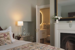 Luxury Double Room | Iron/ironing board, free WiFi - King William Pub with Rooms (Bath)