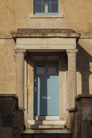 Exterior detail - King William Pub with Rooms (Bath)