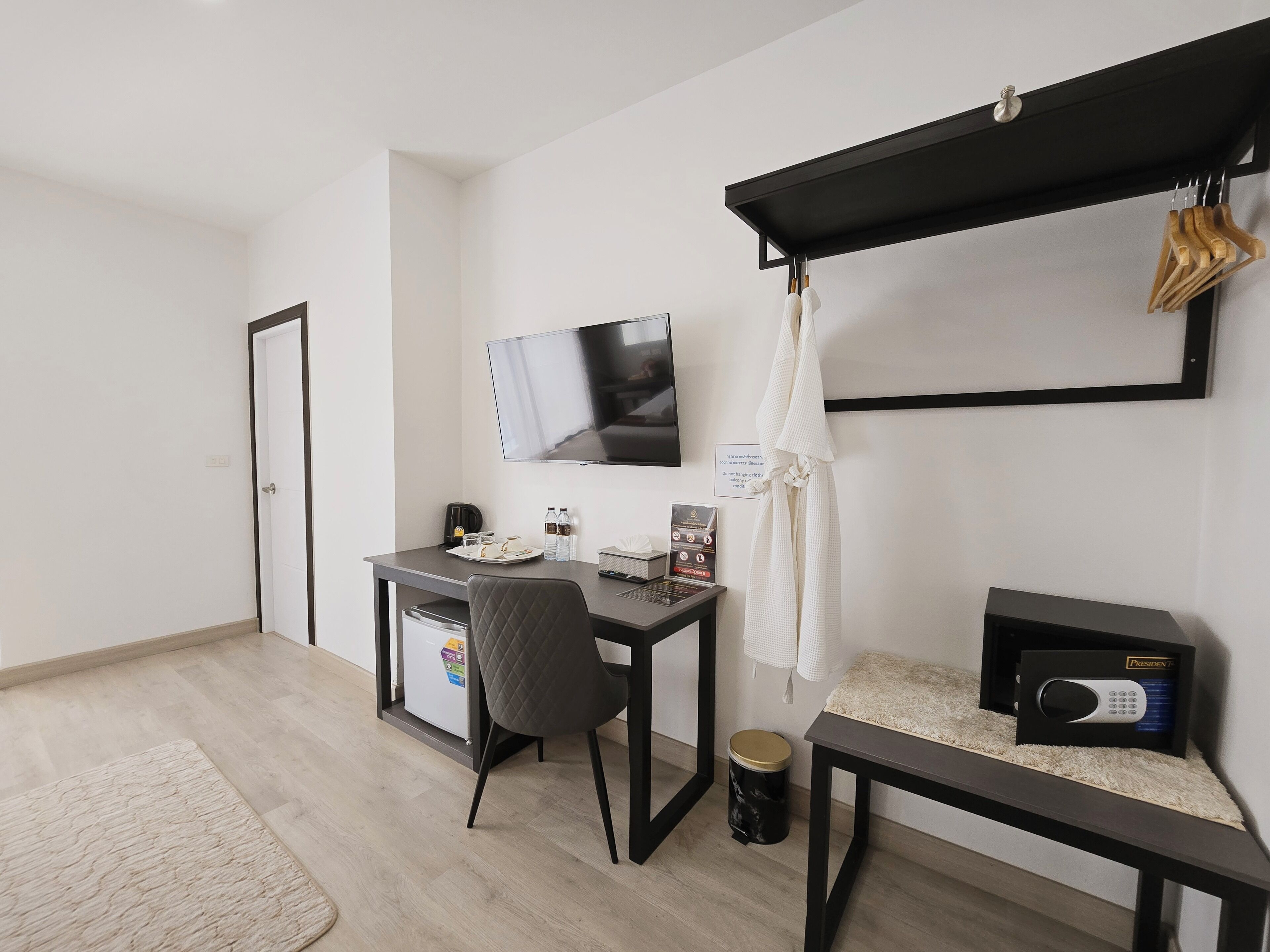 Exclusive Tek Büyük Yataklı Oda, Küvet, Dağ Manzaralı | Odada kasa, masa, güneşlik/perde, ses yalıtımı 