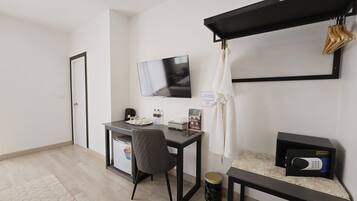 Exclusive Double Room, Bathtub, Mountain View | In-room safe, desk, blackout drapes, soundproofing