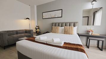 Exclusive Double Room, Bathtub, Mountain View | In-room safe, desk, blackout drapes, soundproofing