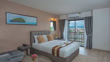 Dobbeltrom – exclusive, badekar, fjellutsikt | Safe på rommet, skrivebord, blendingsgardiner og lydisolert