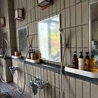 Un sauna, masajes deportivos, masajes