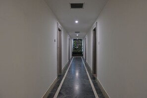 Interior - De Luxor (Bengaluru)