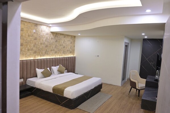 Standard Double Room, Non Smoking, City View | Free WiFi - De Luxor (Bengaluru)