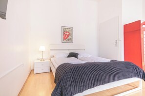 基本公寓 | 熨斗/熨衣板、免費無線上網