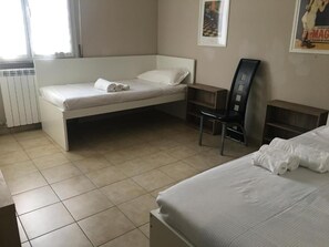 Chambre avec lits jumeaux, balcon