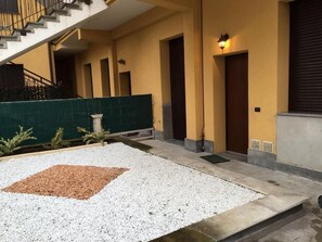 Classic Apartment | Exterior detail - AB&B LEONARDO ITALIA (Rho)