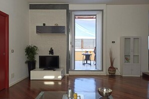 Interior - Gabriel Penthouse - Comfort, near the cruise ship boarding area, Relax Near the sea (Civitavecchia)