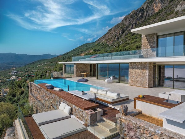 Outdoor pool - Villa Deep Blue in Messinia (Kato Verga)