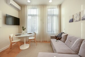 MA62 - 0F | Blackout drapes, iron/ironing board, free WiFi, bed sheets - ON Apartments - MA62 (Porto)