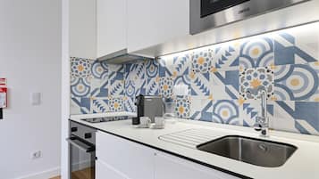 Basic-Maisonette | Eigene Küche | Mikrowelle, Ofen, Herdplatte, Geschirrspüler