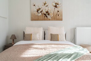 Soundproofing, free WiFi - Del Sol 6 Meteora Luxurious Suites (Kalabaka)