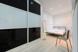 1 bedroom, iron/ironing board, free WiFi - Cosy 1-bedroom flat in the centre of Madrid Tempory PEL300I (Madrid)