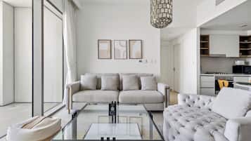 Deluxe Apartment, Balcony, Desert view | Living area