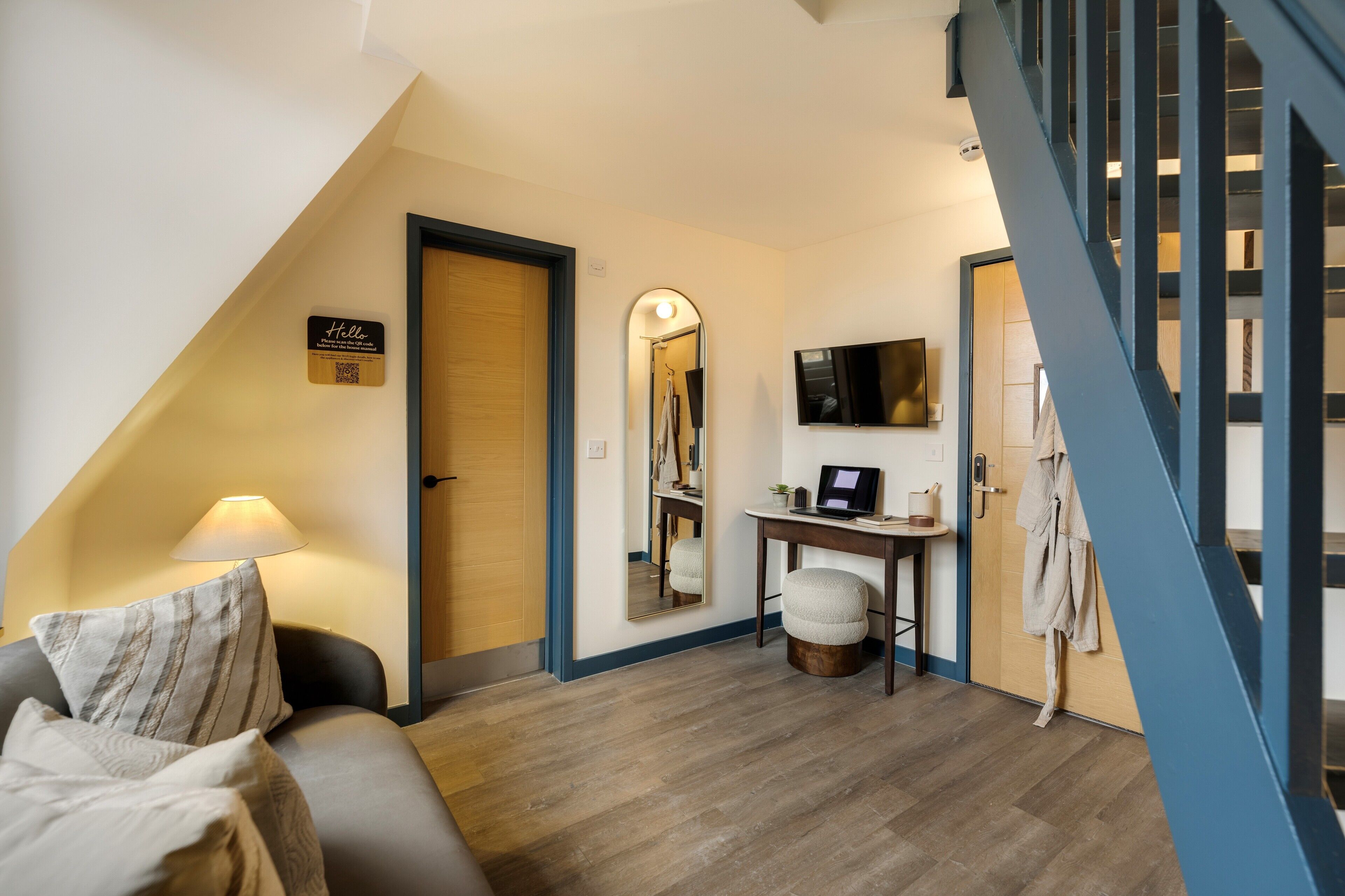 Coffres-forts dans les chambres, fer et planche à repasser