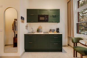 Premium Studio | Private kitchen - Tower Bridge Road Your Apartment (London)