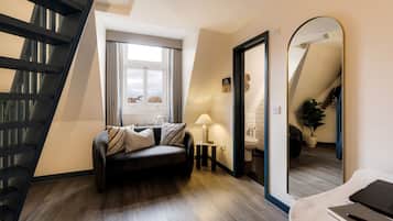 Superior Studio Suite | Peti besi dalam bilik, seterika/papan seterika