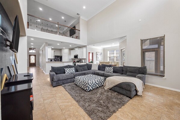 Smart TV, offices - HTown Getaway | Air Hockey Gym Yard BBQ Swing Set (Houston)