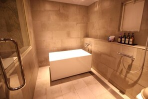 Spa - HOTEL LA PENSEE (Saitamashi,Urawaku Higasinakacyo)