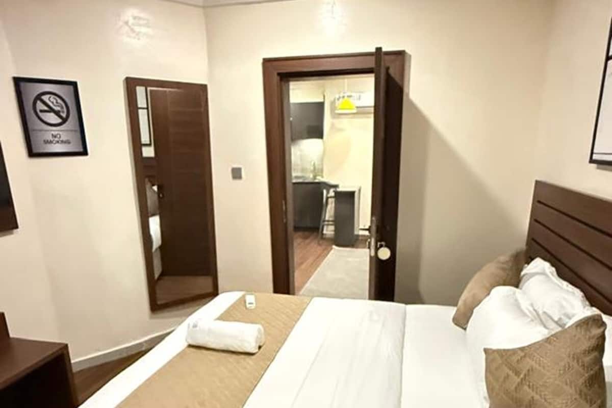 Deluxe Studio Suite | Laptop workspace, free WiFi