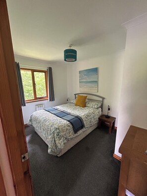 3 chambres, fer et planche à repasser, lit de bébé portatif, Wi-Fi