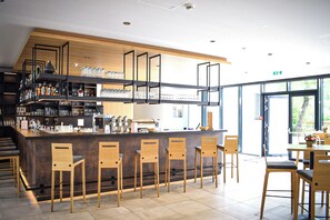 Breakfast, lunch and dinner served  - Schloss Hotel Zeillern (Zeillern)