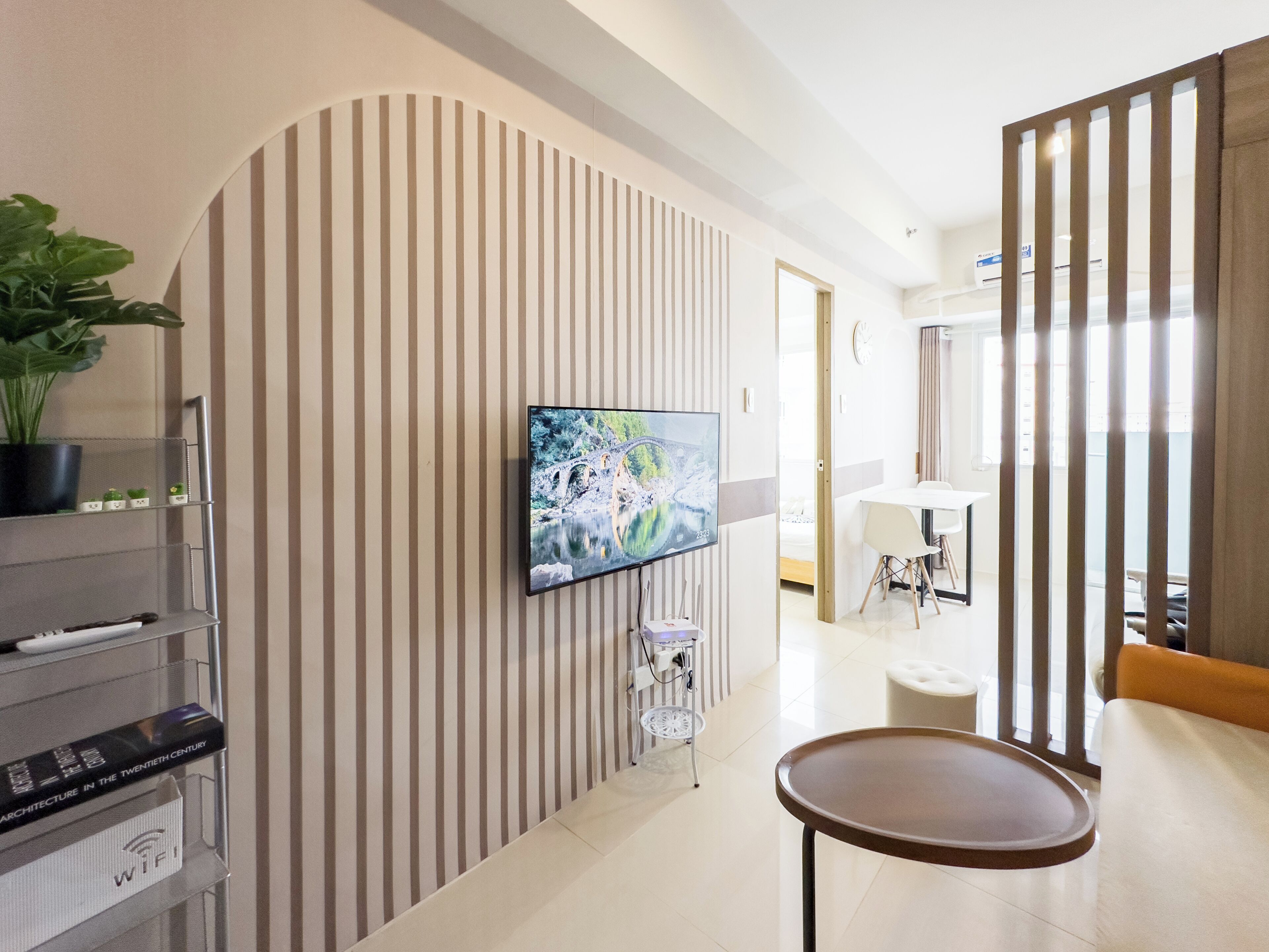 クラシック コンドミニアム プールビュー | テレビ