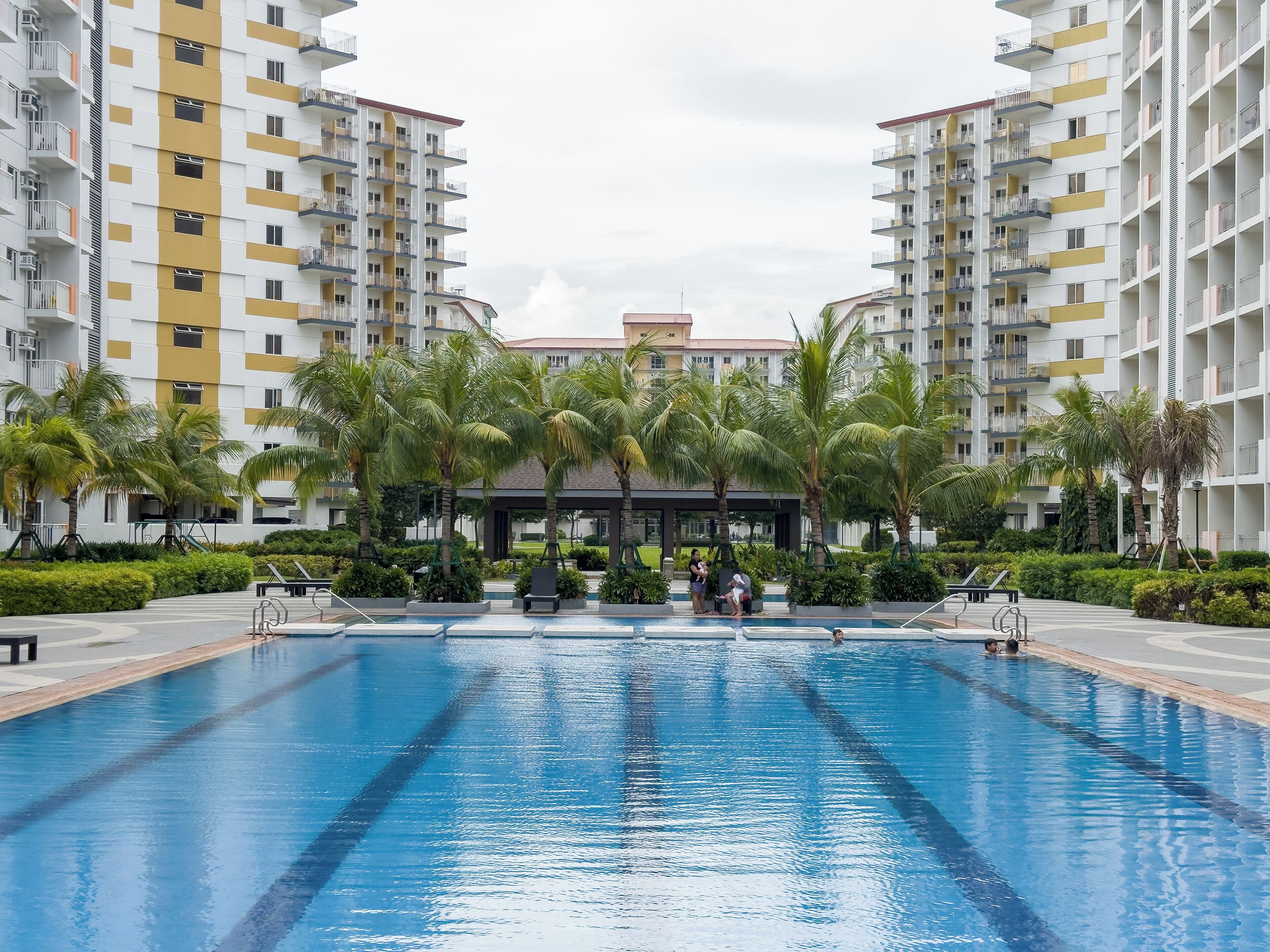 2 piscinas al aire libre