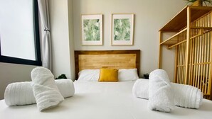 1 bedroom, iron/ironing board, free WiFi, bed sheets - Beach Apartment | 1BR | 2 Guests | AC & WIFI (Valencia)