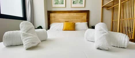 Iron/ironing board, free WiFi, bed sheets