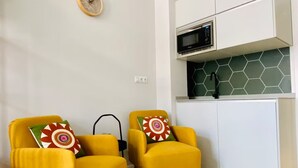 Interior - Beach Apartment | 1BR | 2 Guests | AC & WIFI (Valencia)
