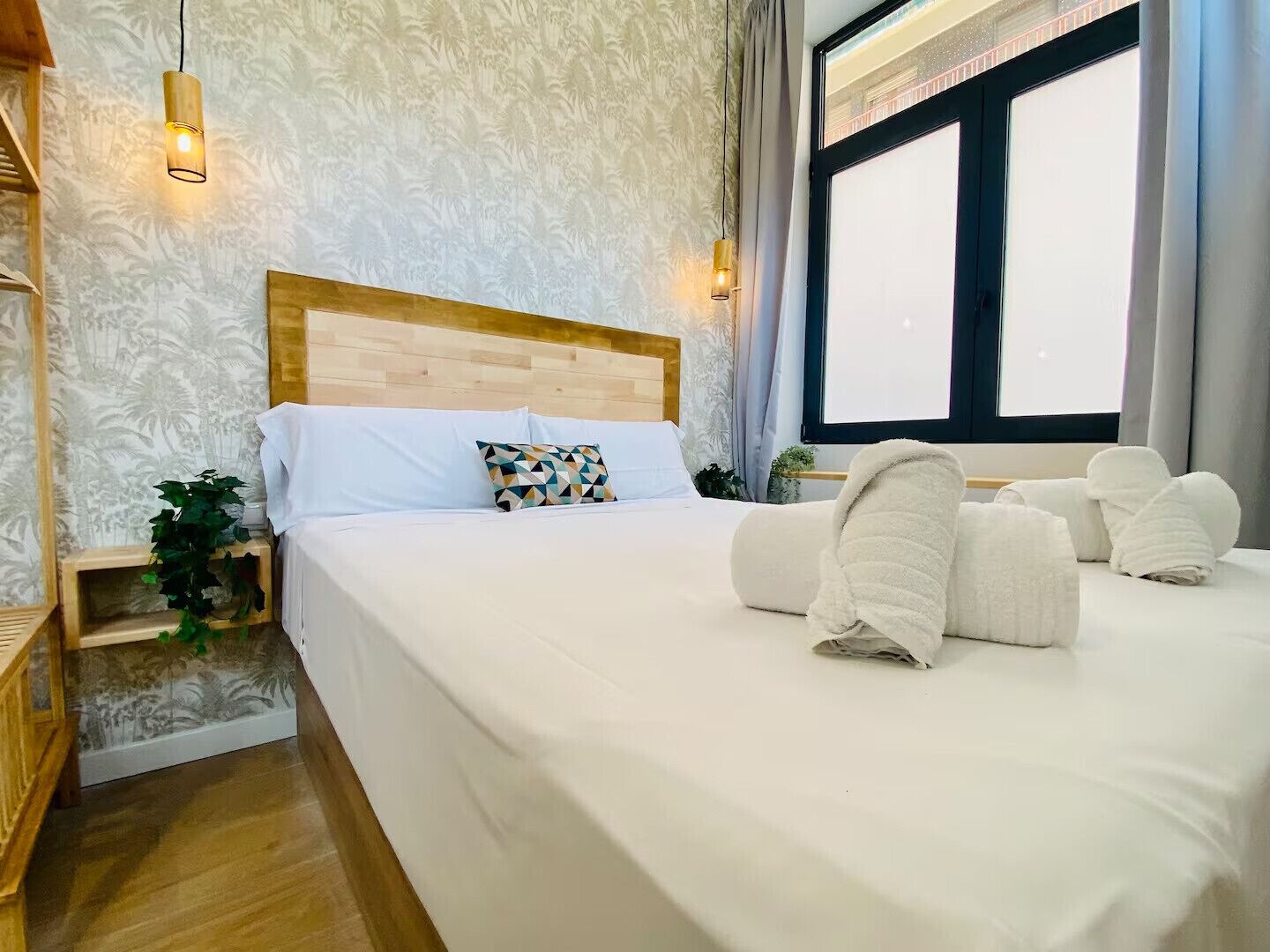 Fer et planche à repasser, Wi-Fi gratuit, draps fournis