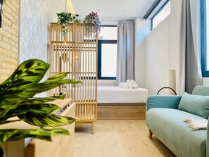 1 bedroom, iron/ironing board, free WiFi, bed sheets - Beach Apartment | 1BR | 3 Guests | AC & WIFI (Valencia)