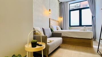 Een strijkplank/strijkijzer, gratis wifi, beddengoed