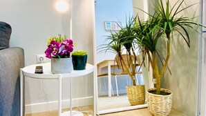 Interior - Beach Apartment | 1BR | 4 Guests | AC & WIFI (Valencia)