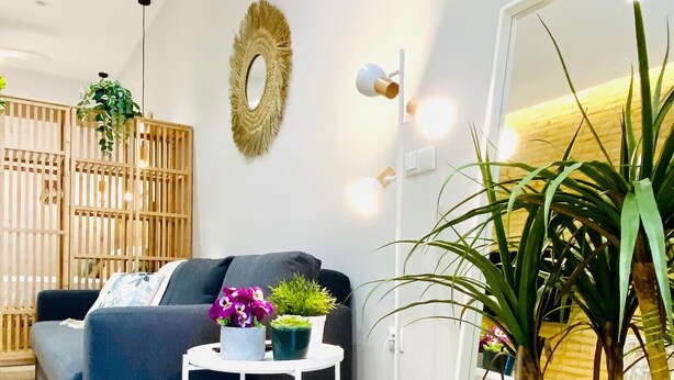 Interior - Beach Apartment | 1BR | 4 Guests | AC & WIFI (Valencia)