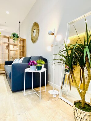 Interior - Beach Apartment IV | 1BR | 4 Guests | AC & WIFI (Valencia)