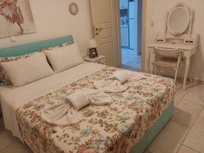 Apartment, Private Pool, Garden View | Laptop workspace, blackout drapes, soundproofing, iron/ironing board - THEROS CASA LOGARAS (Paros)
