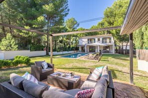 Terrace/patio - Villa Joan 2 min walk from the beach! (Alcúdia)