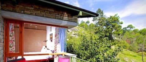 Exclusive Quadruple Room, Balcony, Garden View | Property grounds